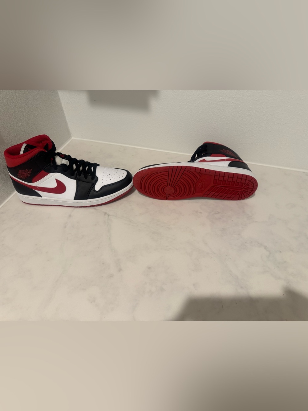 Jordan Mens High-Top Sneakers in Black, White & Red
